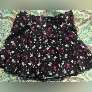 Hot Topic skulls skirt